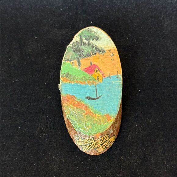 Vintage Oval Wood painted Scenic Brooch from Murray Bay Quebec - Picture 1 of 2